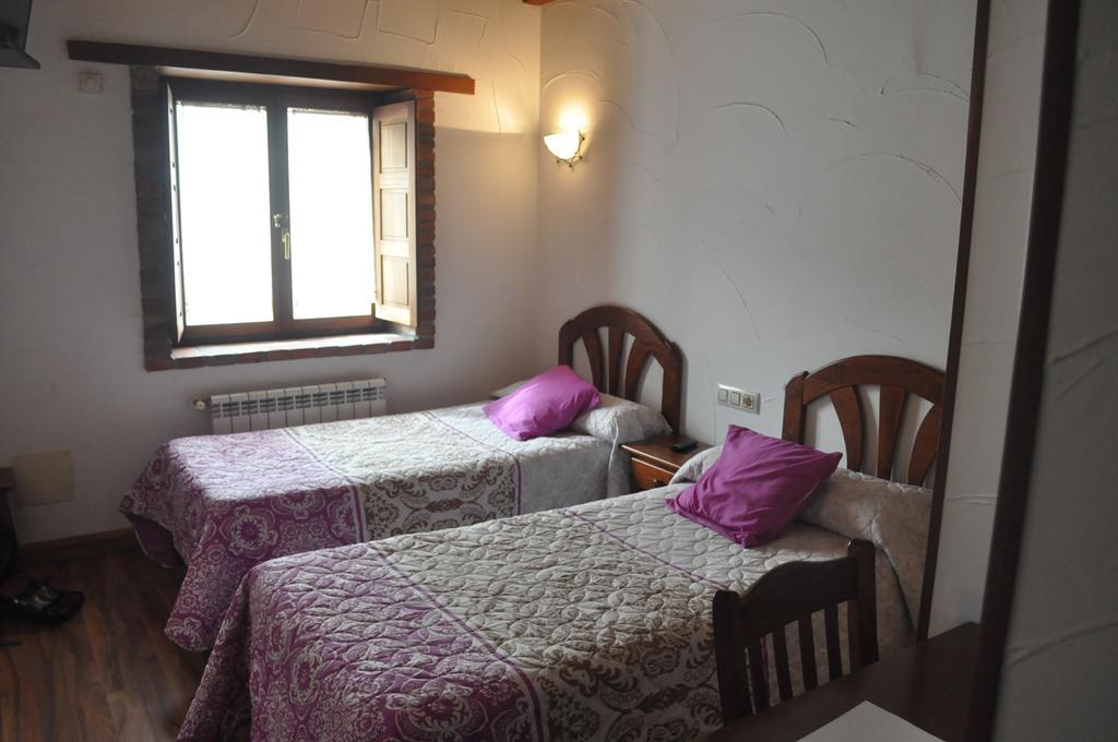 Hotel Restaurante La Parra ลาฟรานกา ภายนอก รูปภาพ